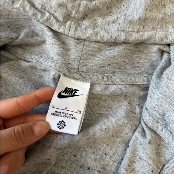 Nike Women's Gray Hoodie - Picture 6 of 11